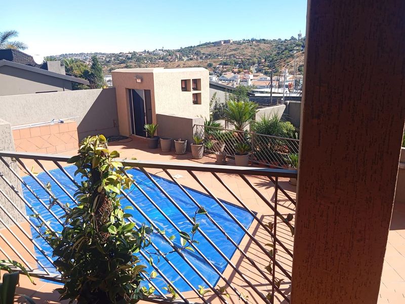Four bedroom House in Bassonia - Photo 8
