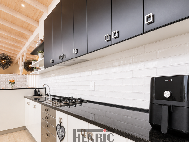 Truly one of the most stylish, elegant, and practical homes in Kramersdorf - Photo 3