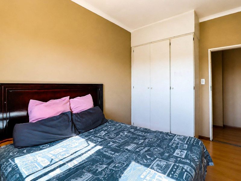 2 Bedroom 2 bathroom apartment - Photo 2