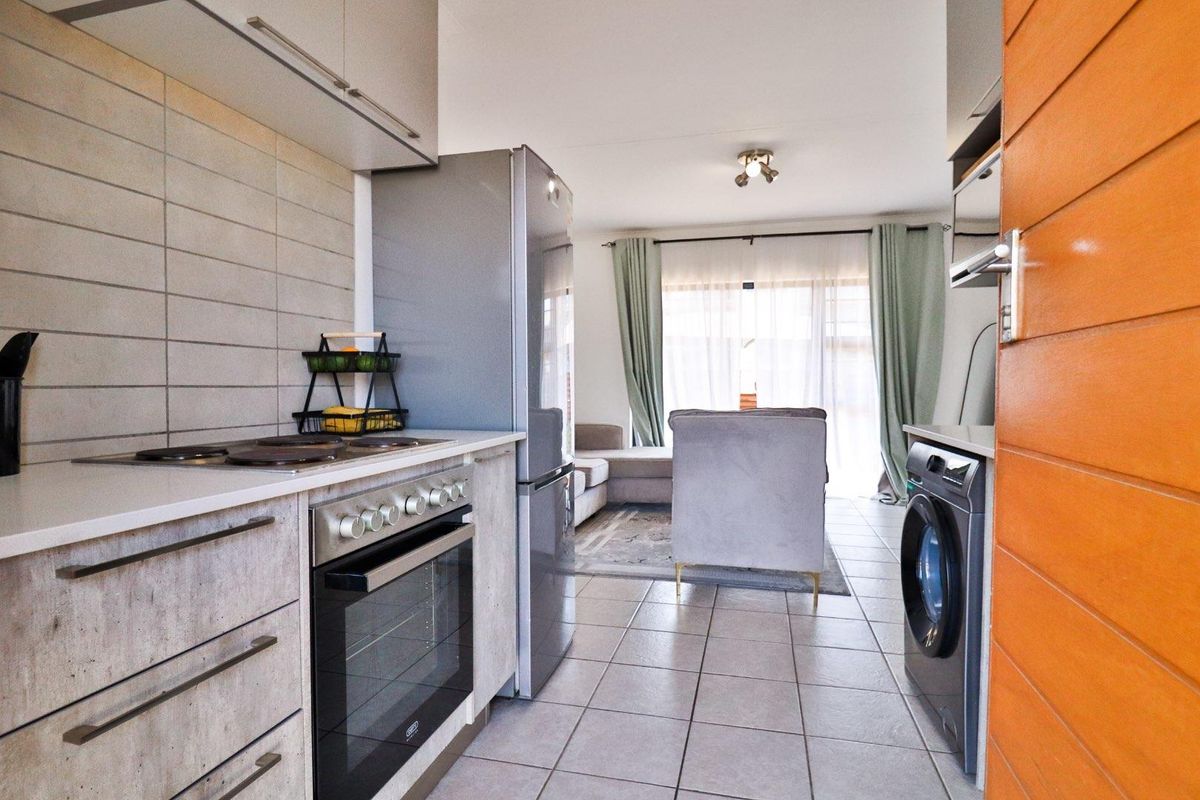 Perfect for Families or Investment - 4 Bed 2 Bath! - Photo 2