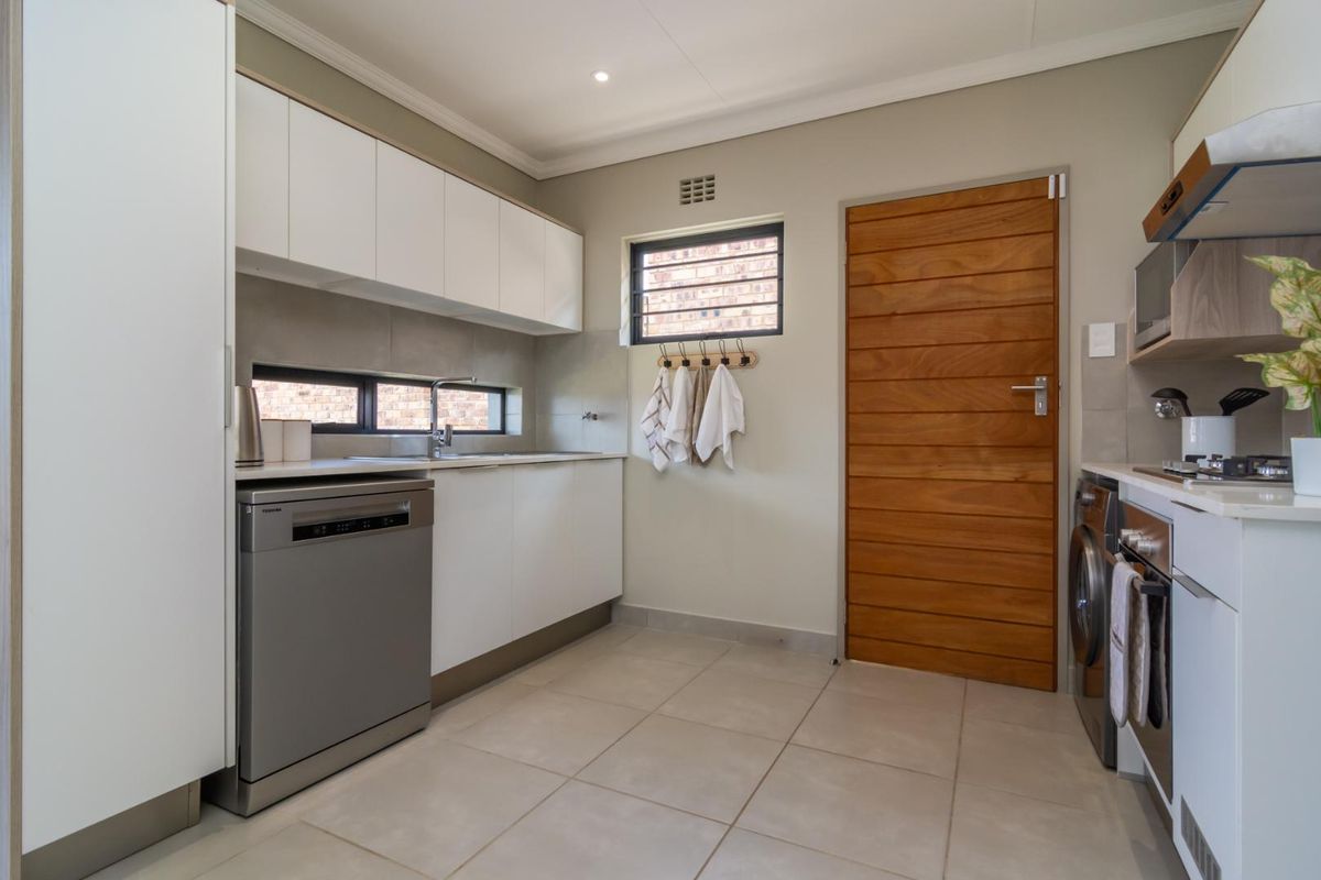 Stunning 71m2 3-Bedroom Home in Lion Pride Lifestyle Estate - Photo 5