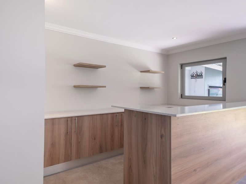 Spacious 3 Bedroom Home in Sought After Estate Available for Rental - Photo 6