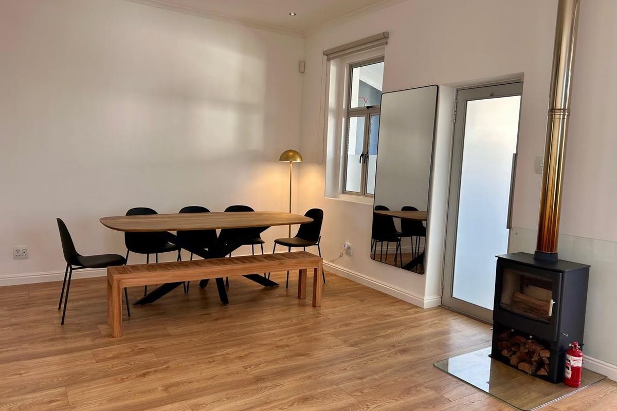 Elegant Victorian Luxury 2 bedroom/2,5 bathroom furnished cottage, Sea Point - Photo 5