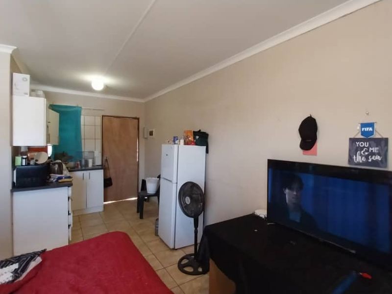Rehoboth 2 Bedroom Flat For sale Block G - Photo 3
