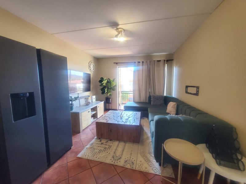 First-floor Gem in Aloe Ridge - perfect for families or Investors! - Photo 7