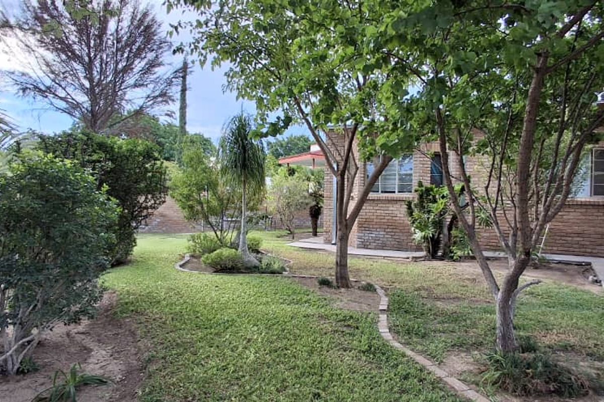 Grootfontein - Beautiful Family Home For Sale - Photo 2