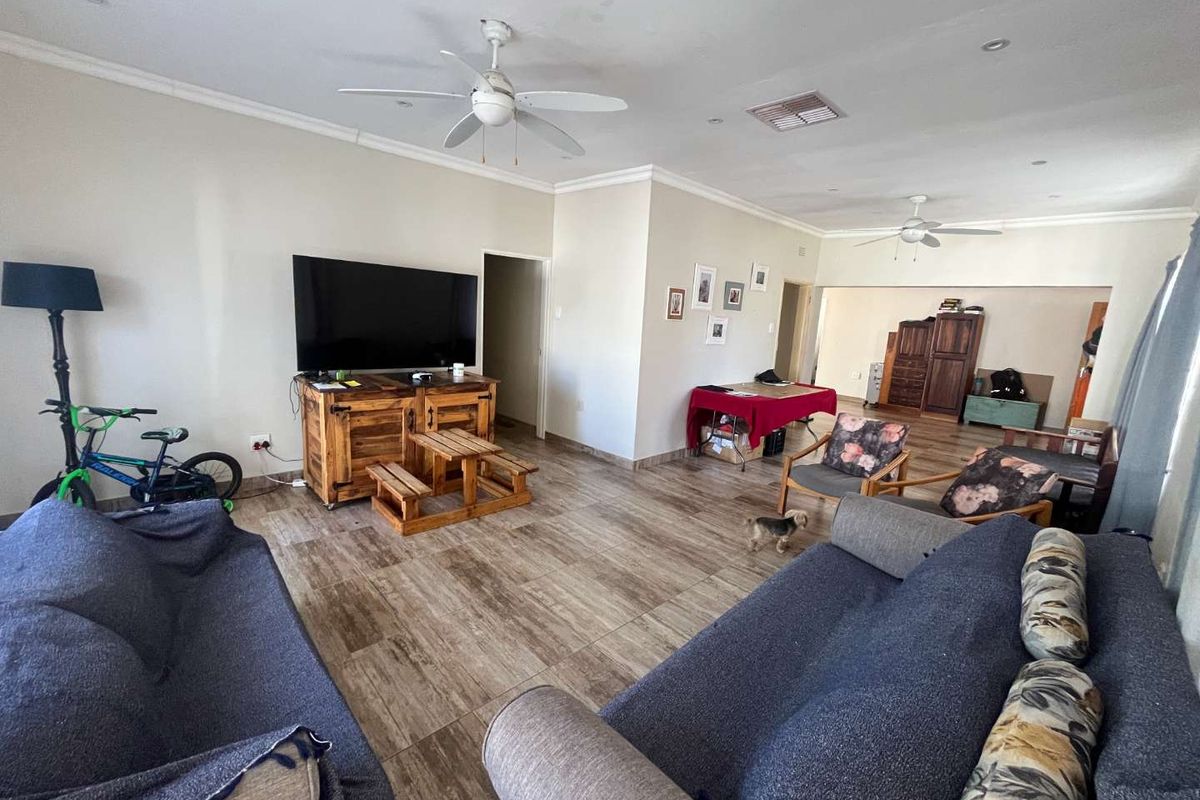 Lovely family home in a prime location - Photo 4