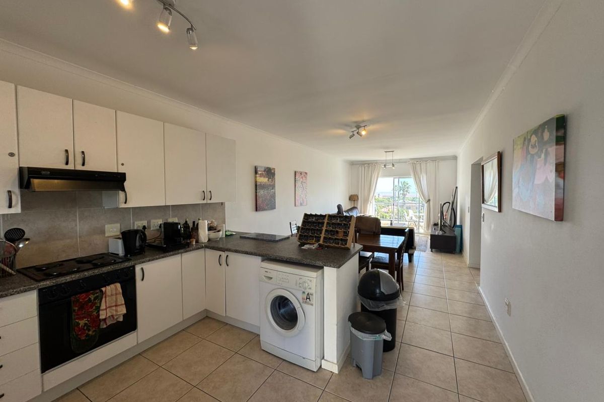 Top floor apartment in Royal Ascot - Photo 5