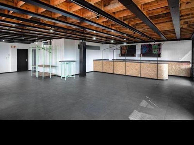 Prime Commercial Space Available on Prestigious Gleneagles Drive, Greenside - Photo 4