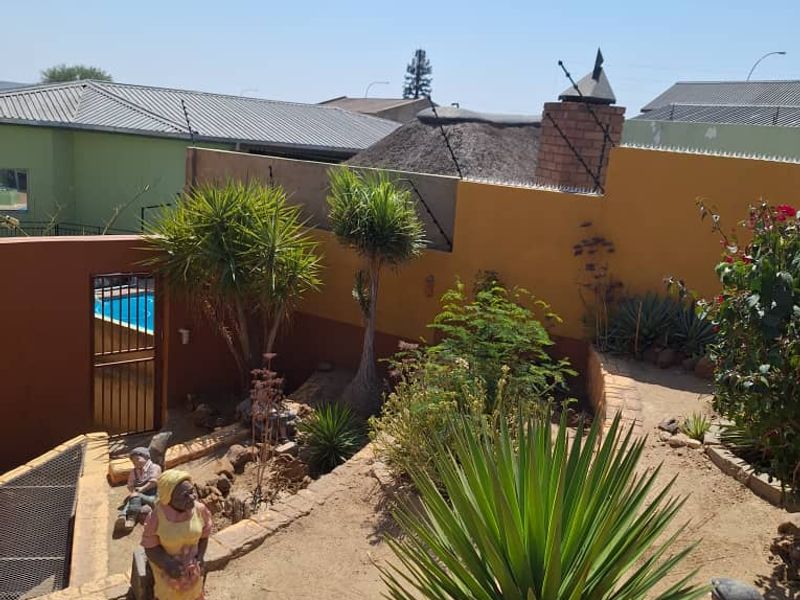 SINGLE STOREY 3 BEDROOM HOUSE FOR SALE IN DORADO PARK - Photo 2