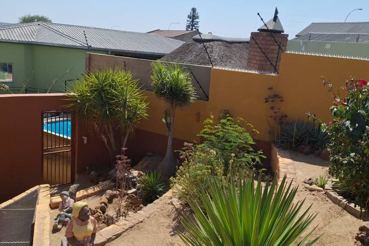 SINGLE STOREY 3 BEDROOM HOUSE FOR SALE IN DORADO PARK - Photo 2