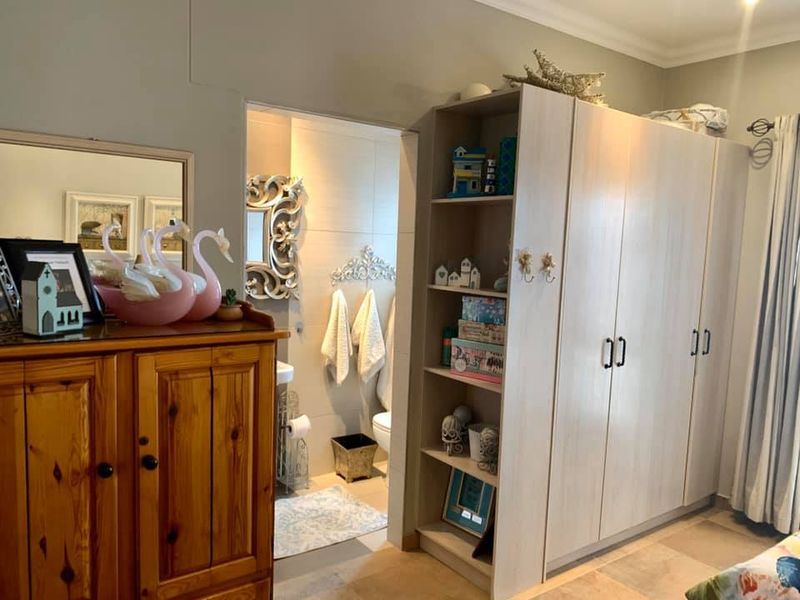 3 Bedroom House For Sale in Auasblick - Photo 10