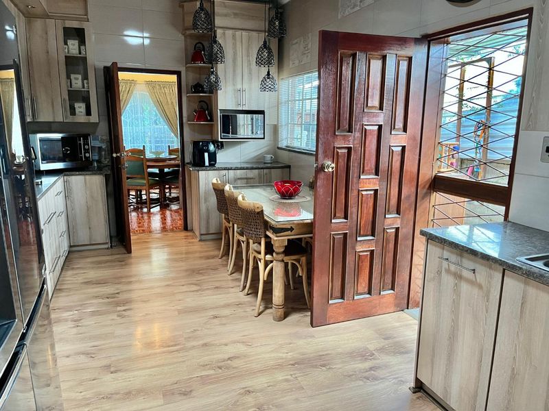 Four bedroom house in the secure boomed off area of Parkrand - Photo 5