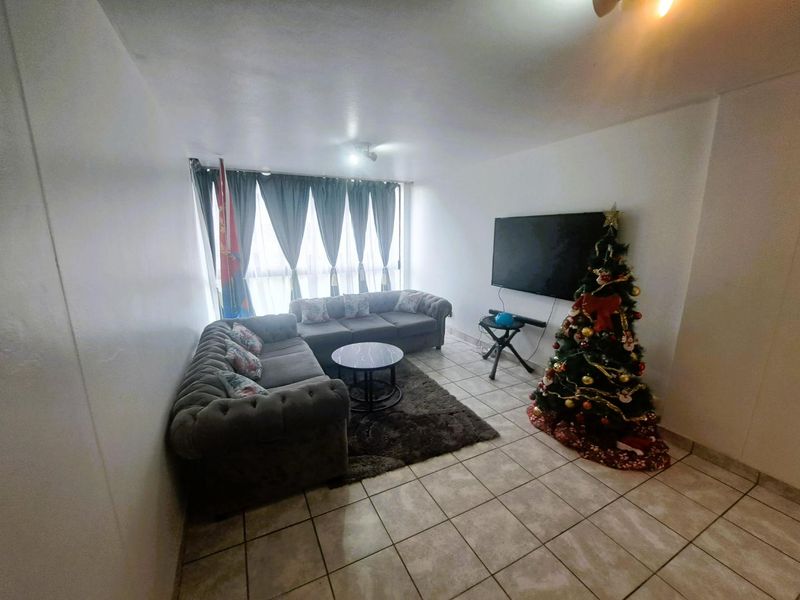 Modern & Spacious 2 Bedroom Apartment for Sale in Kilner Park! - Photo 6