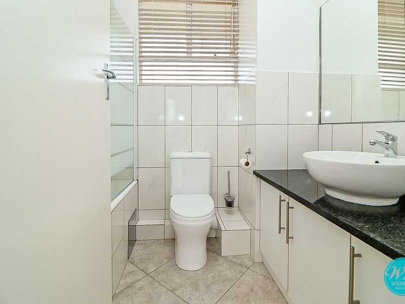 Ideal Starter Home or Investment in Secure Complex! - Photo 9