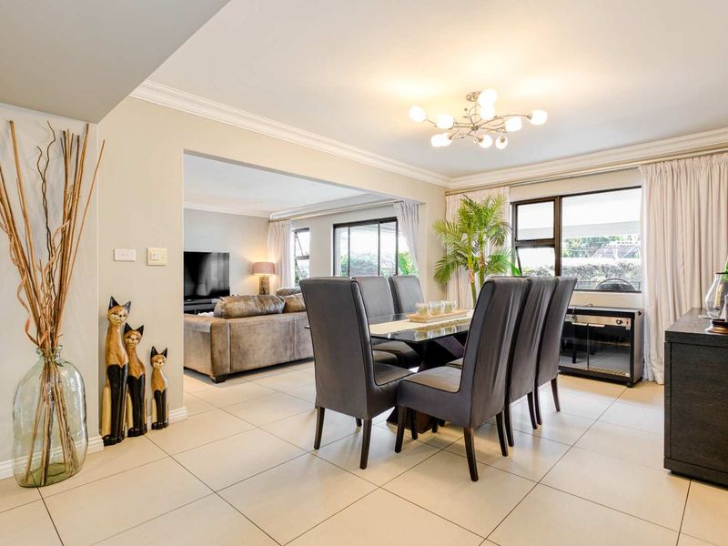 4 BEDROOM HOUSE FOR SALE IN FOURWAYS GARDENS - Photo 5