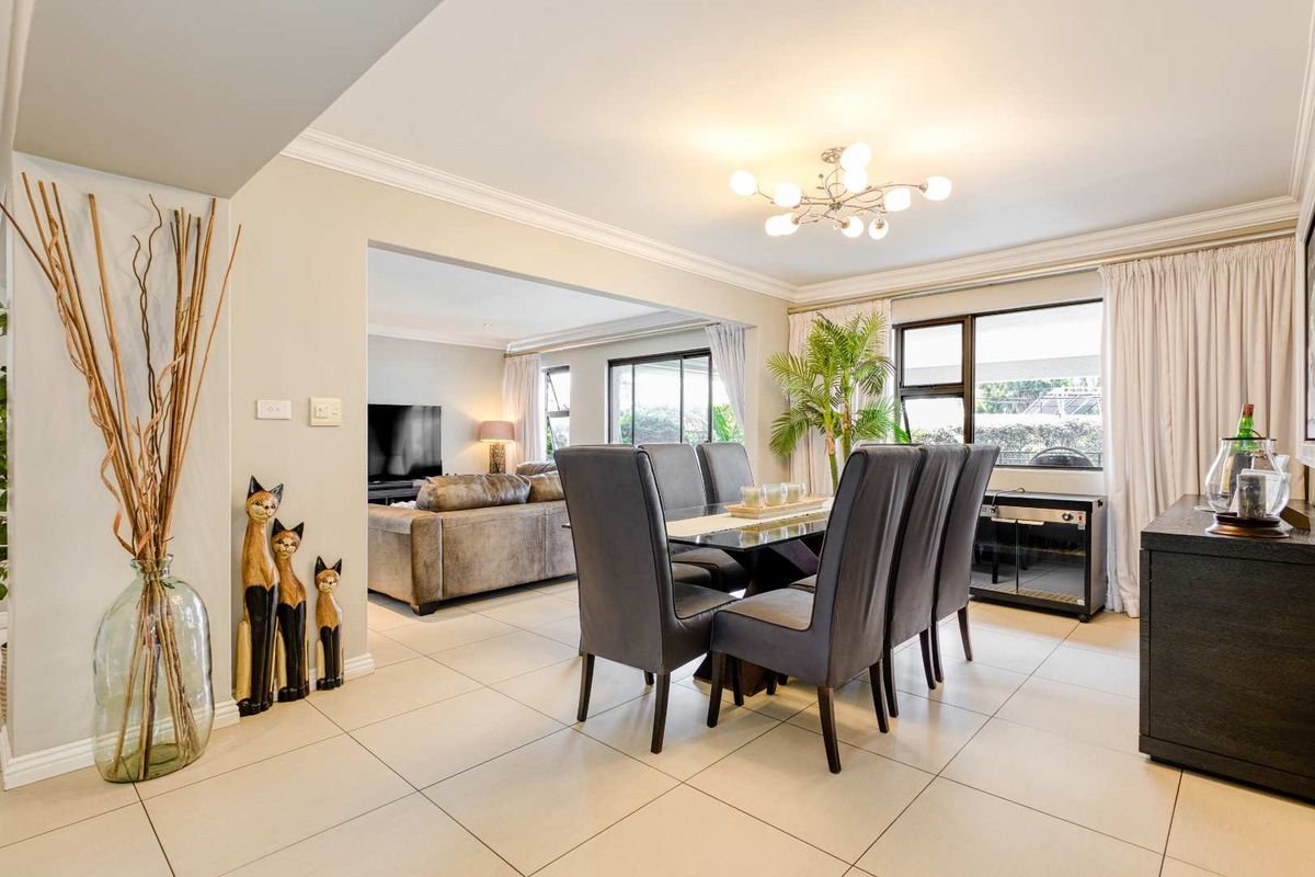 4 BEDROOM HOUSE FOR SALE IN FOURWAYS GARDENS - Photo 5