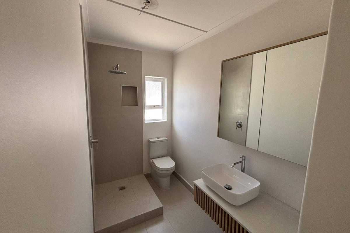 3 Bedroom Townhouse TO LET in Ludwigsdorf - Photo 4