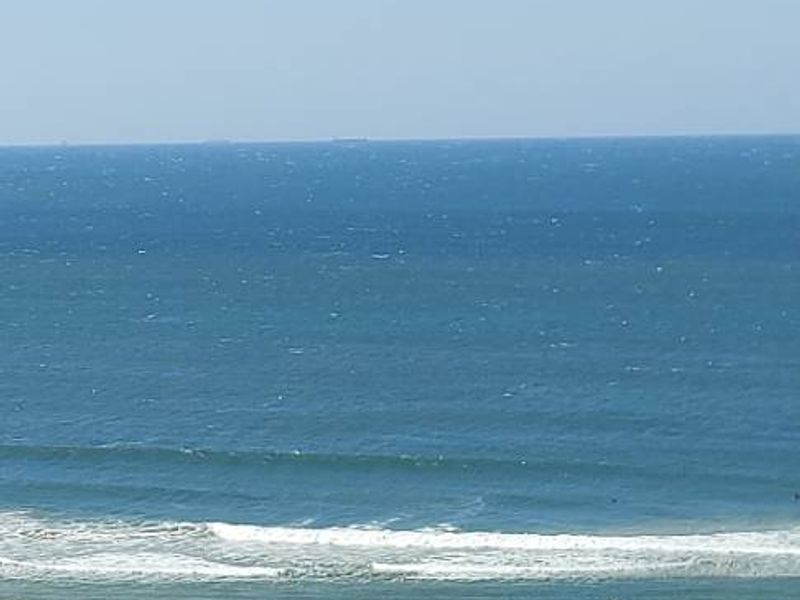 **Stunning Air BNB Apartments** Oceanic Gem with Unparalleled Sea Views – Fully Furnished** - Photo 6