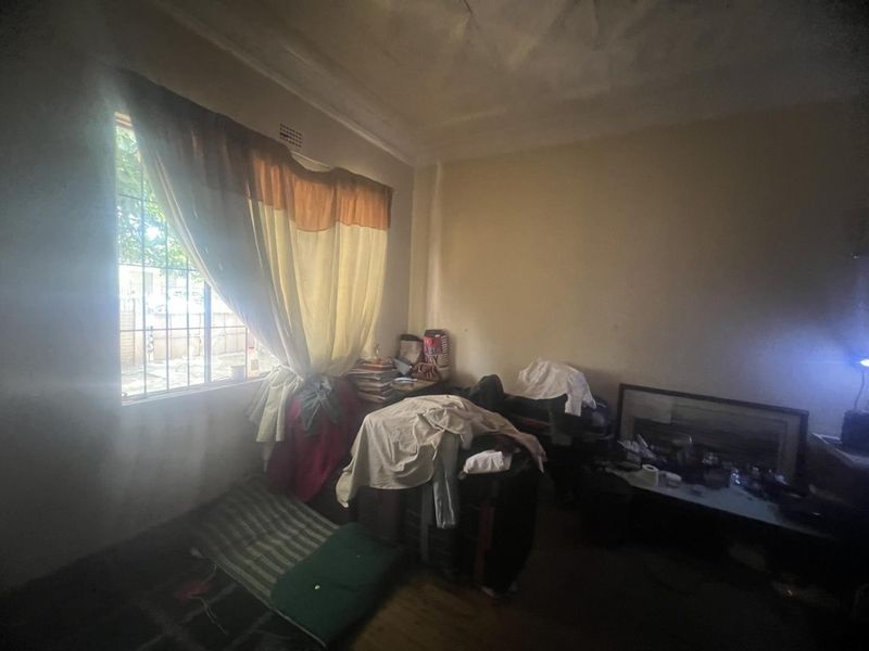 Property needs TLC - Photo 8