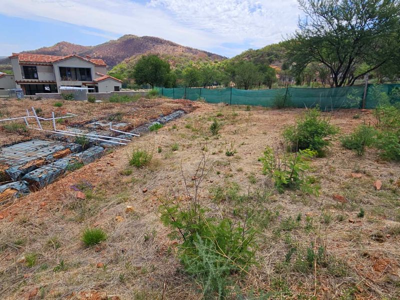 1117sqm Vacant Stand with Approved Plans In Estate d Afrique - Photo 7