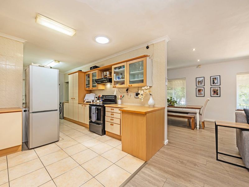 The Perfect Blend of Comfort, Style & Smart Living in Plattekloof - Photo 9