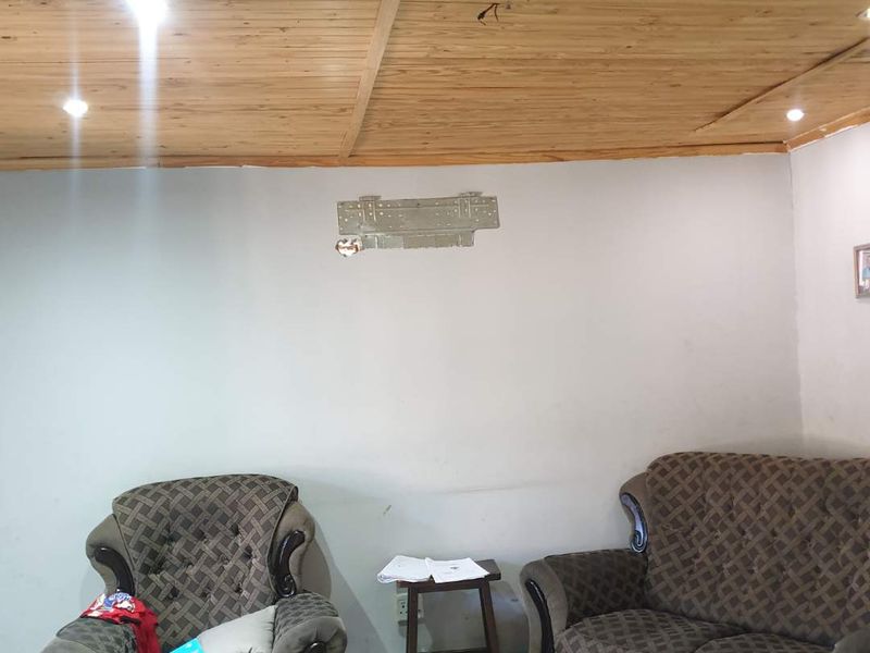 Price Reduce: Family Home in Prime Location - Photo 5