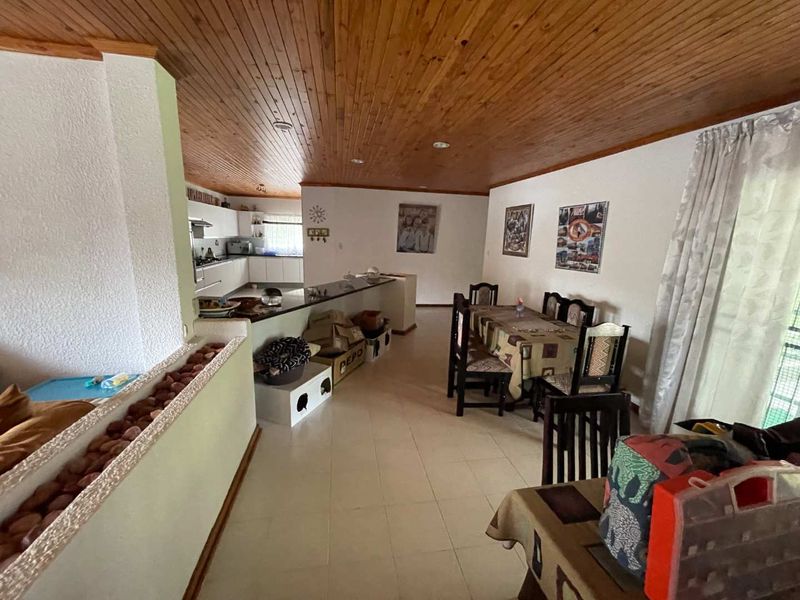 5 Bedroom Spacious Family Home - Photo 8