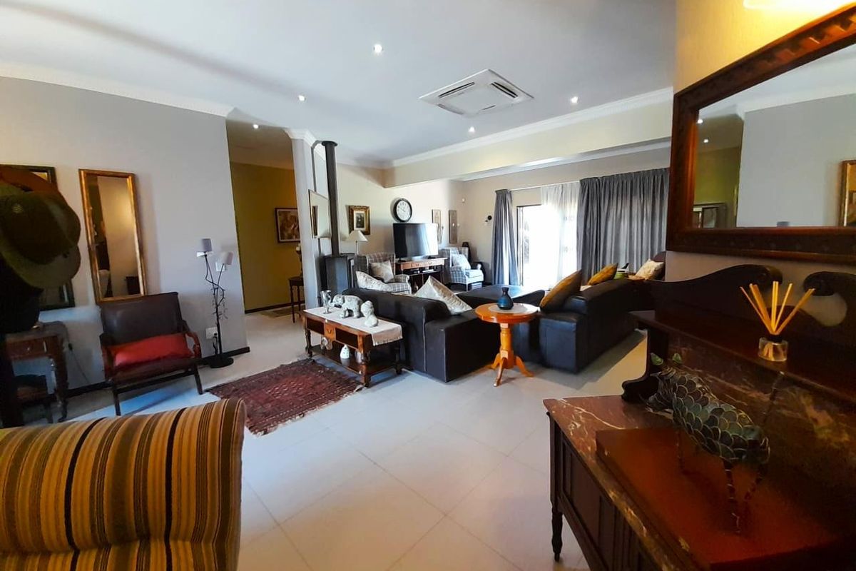 A STYLISH HOUSE WITH FLAT PERFECTLY SITUATED!! - Photo 2