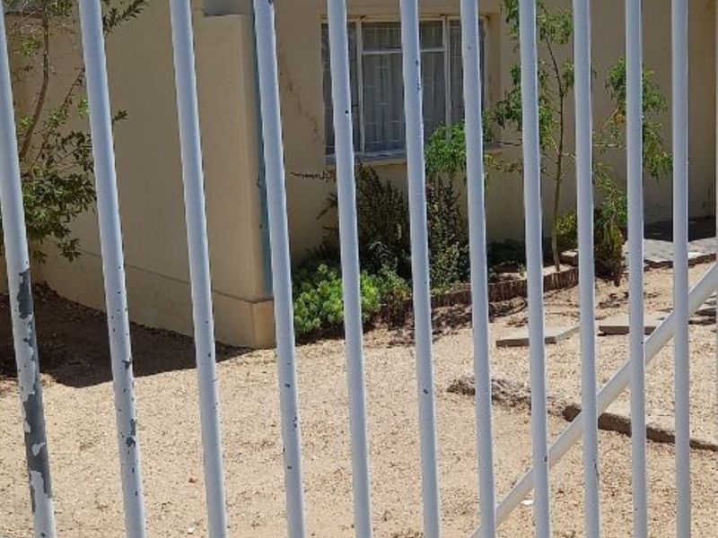 High demanded location 2 Business Properties for Sale- Nearby Maerua Mall N$ 13.8mill - Photo 7