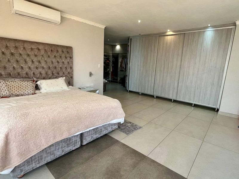 Modern Family Home in with Panoramic Views of Windhoek and mountains - Photo 10