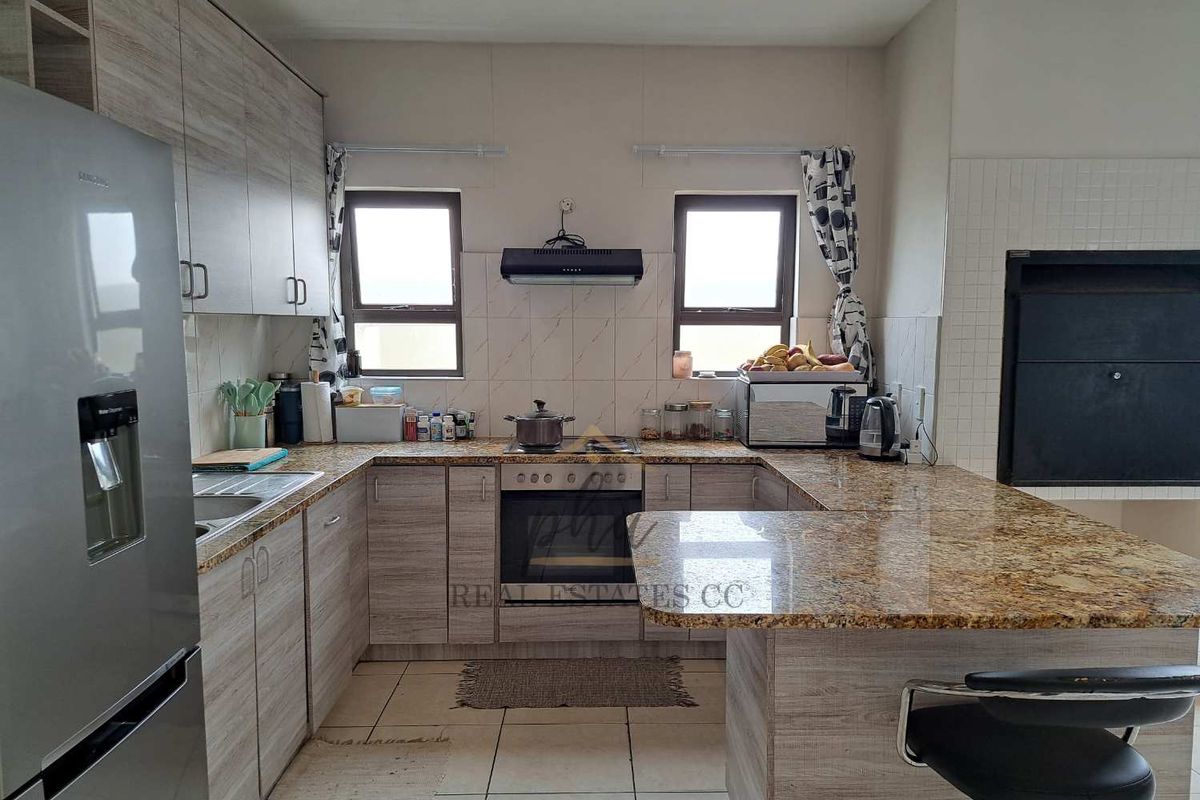 Duplex 3 Bedr Townhouse for sale in Walvis Bay - Photo 5