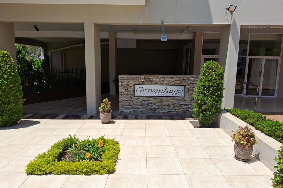 A MAGNIFICENT THREE BEDROOM APARTMENT - Photo 5