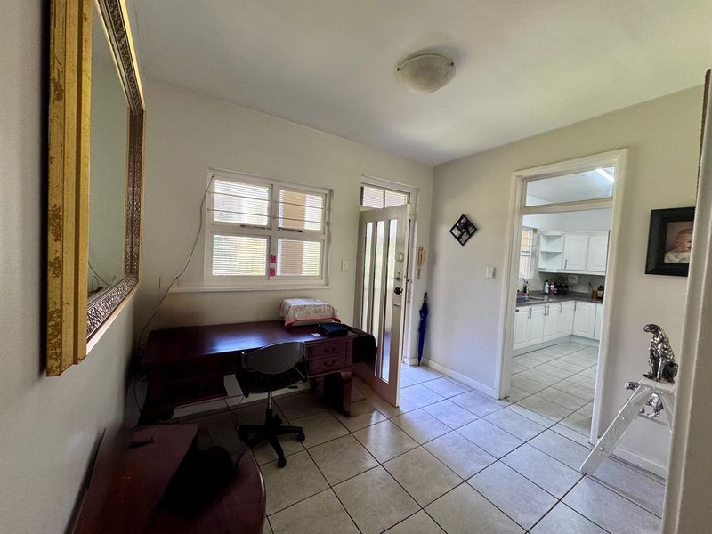 SPACIOUS 2 BEDROOM FLAT in Musgrave - Photo 6
