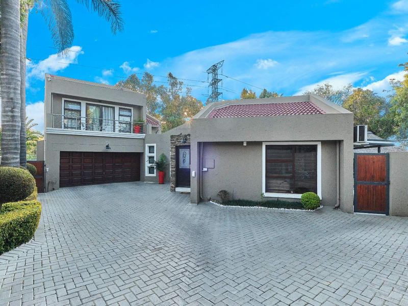 A Home That Has It All, Comfort, Style & Sustainability - Photo 2