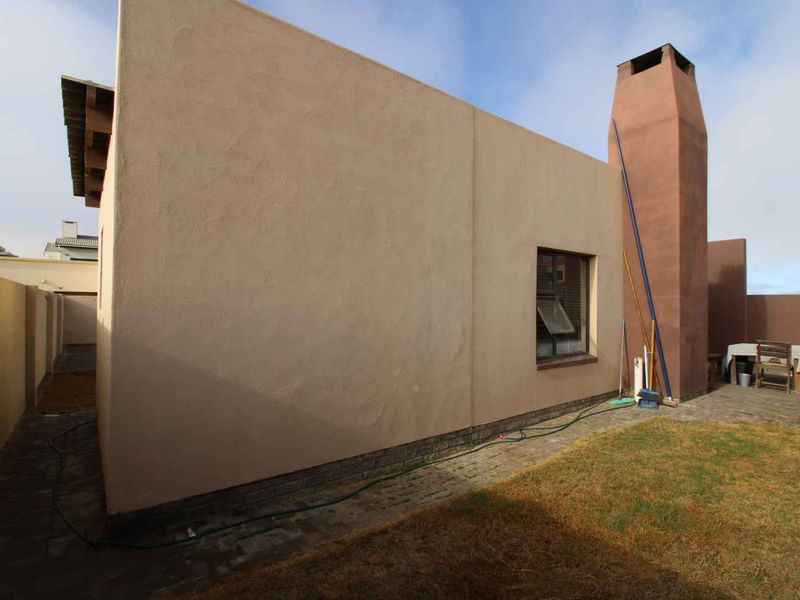 Perfect Home for the small family! - Photo 9