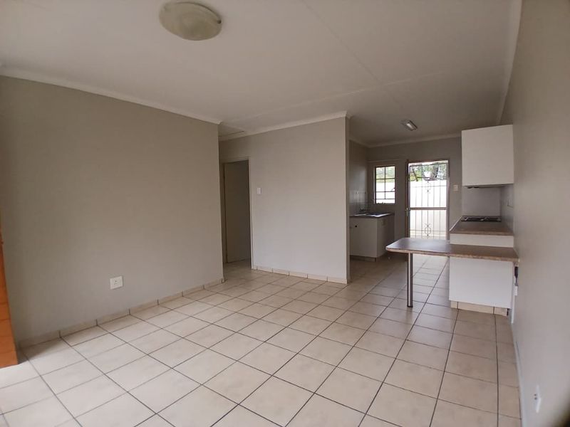 2 Bedroom situated close to shops, schools, offices and Unam - Photo 3