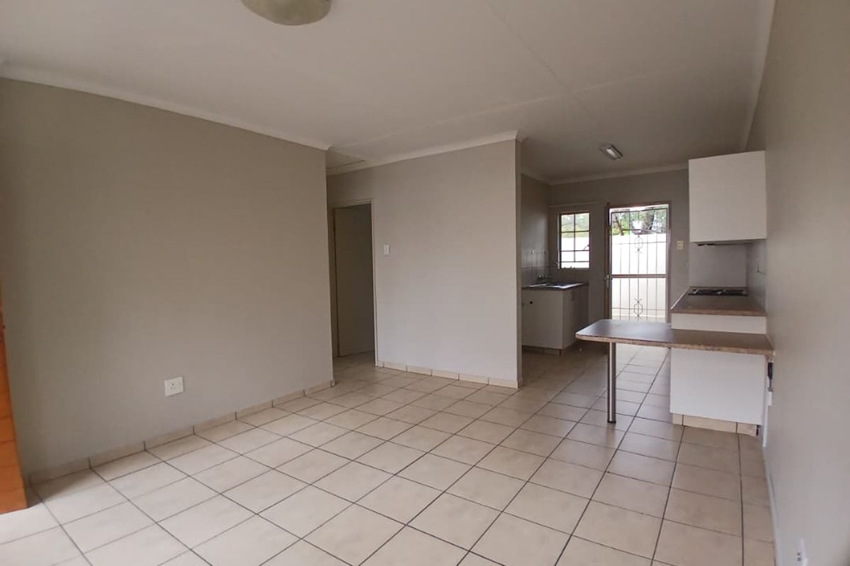 2 Bedroom situated close to shops, schools, offices and Unam - Photo 3