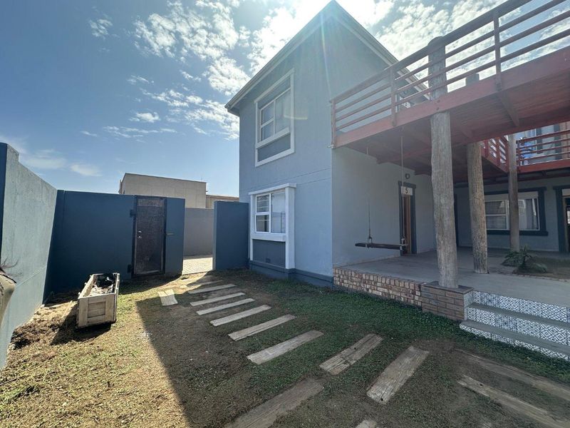 Block of Flats & Offices Walvis Bay - Photo 4