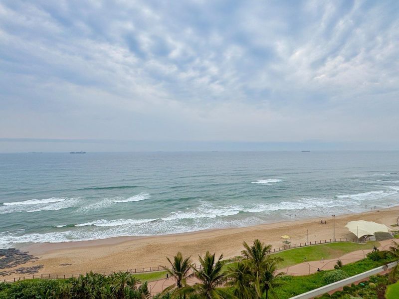 Exclusive Coastal Luxury - Photo 1