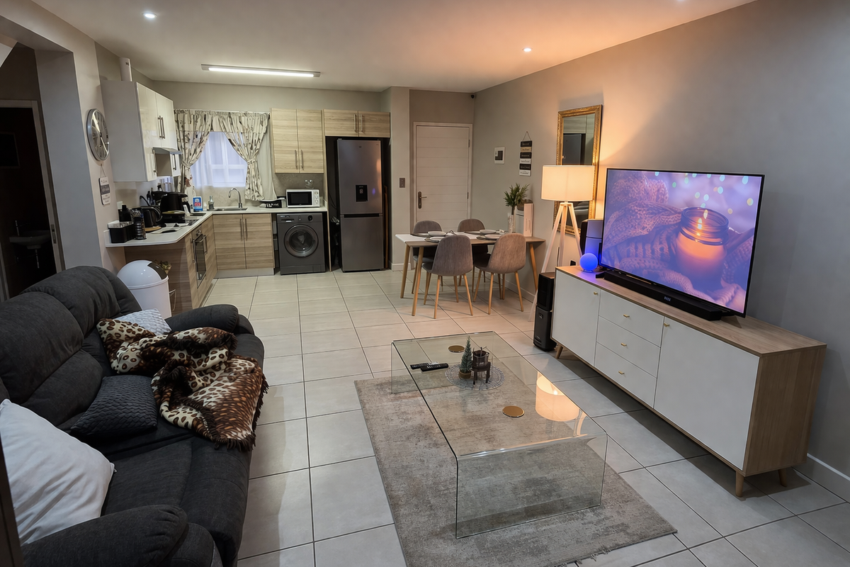 Modern Lock-Up-and-Go Duplex Offering 2 Bedrooms and Double Carport Convenience - Photo 3