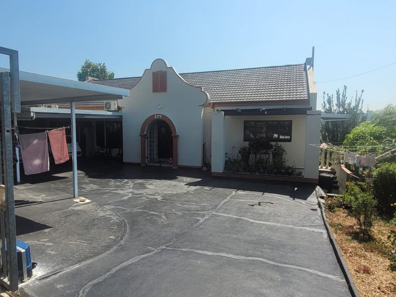 Spacious Family Home with Flatlet in Durban - Photo 6