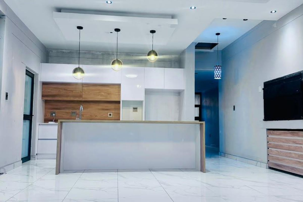 3 Bedroom Townhouse in Matutura - Photo 3