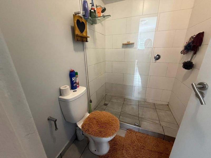 Ground floor apartment, Perfect for the Modern Professional - Photo 5