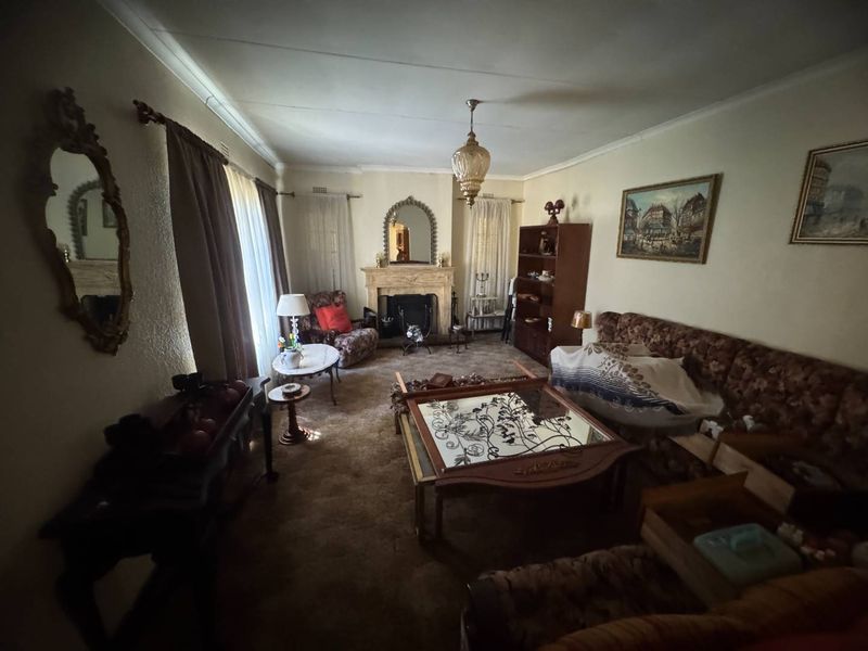 Large Family Home with 2 bedroom flat - Photo 8