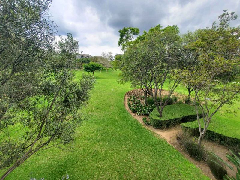 Stunning 2-Bedroom First-Floor unit with Golf course views - Photo 10