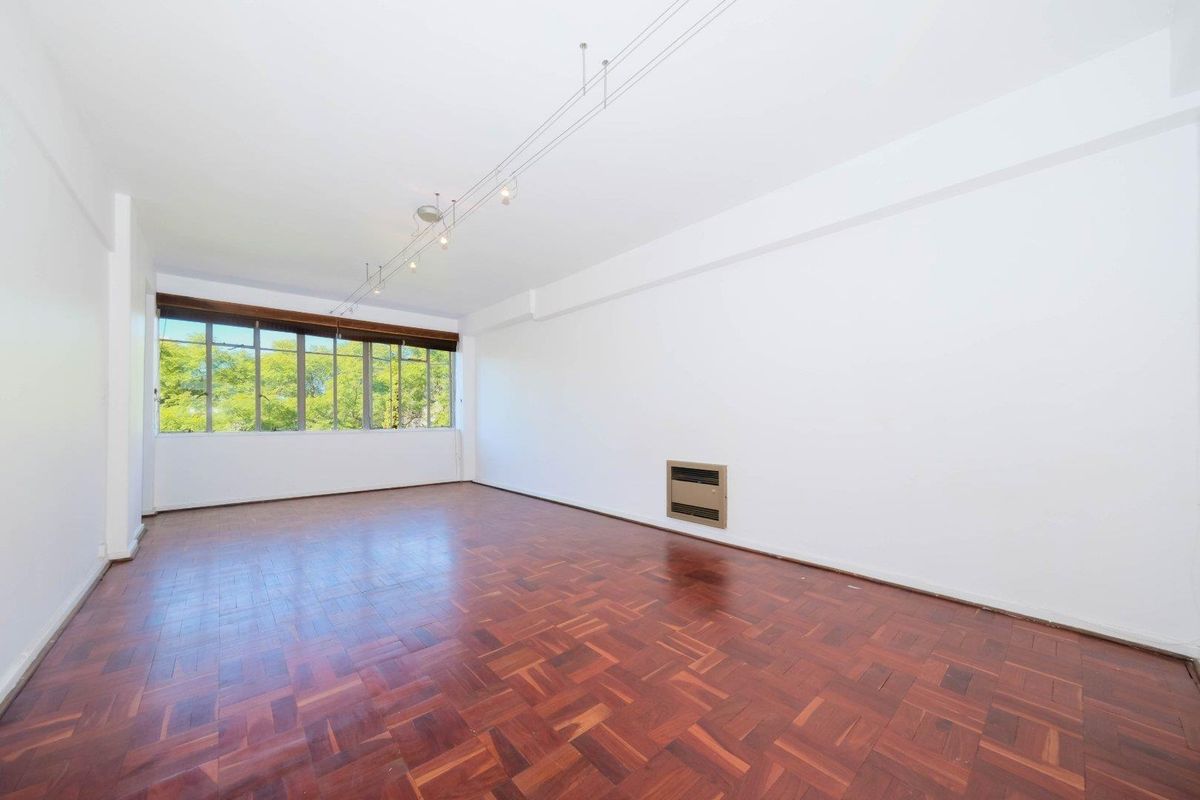 Heritage Complex Earls Court! Negotiable! - Photo 2