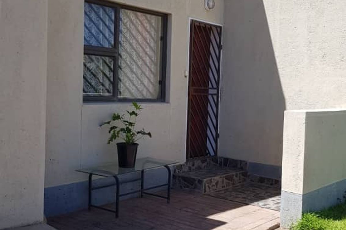 Family home in Osona Village - Photo 4