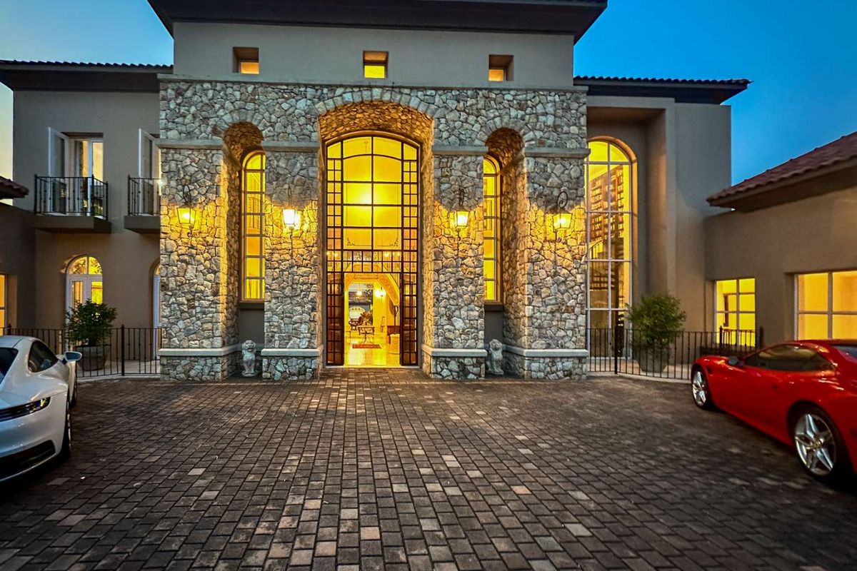 An Architectural Masterpiece in the Heart of Waterfall Equestrian Estate - Photo 4