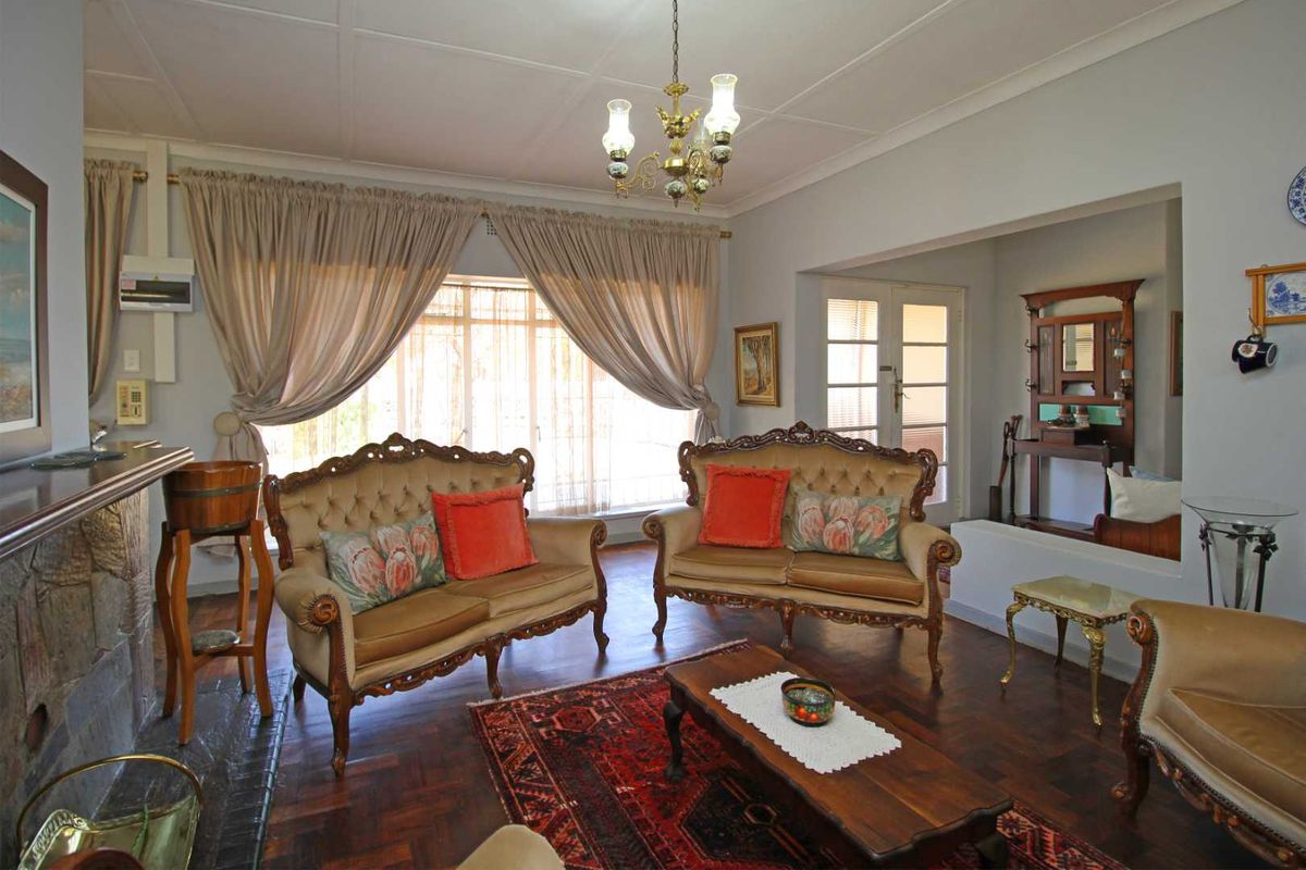 Spacious Family Comfort in a Peaceful Setting - Photo 5